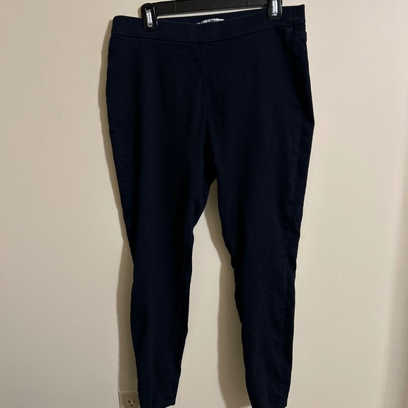 Jennifer Lopez Dark Wash Jeggings - Picture 1 of 5